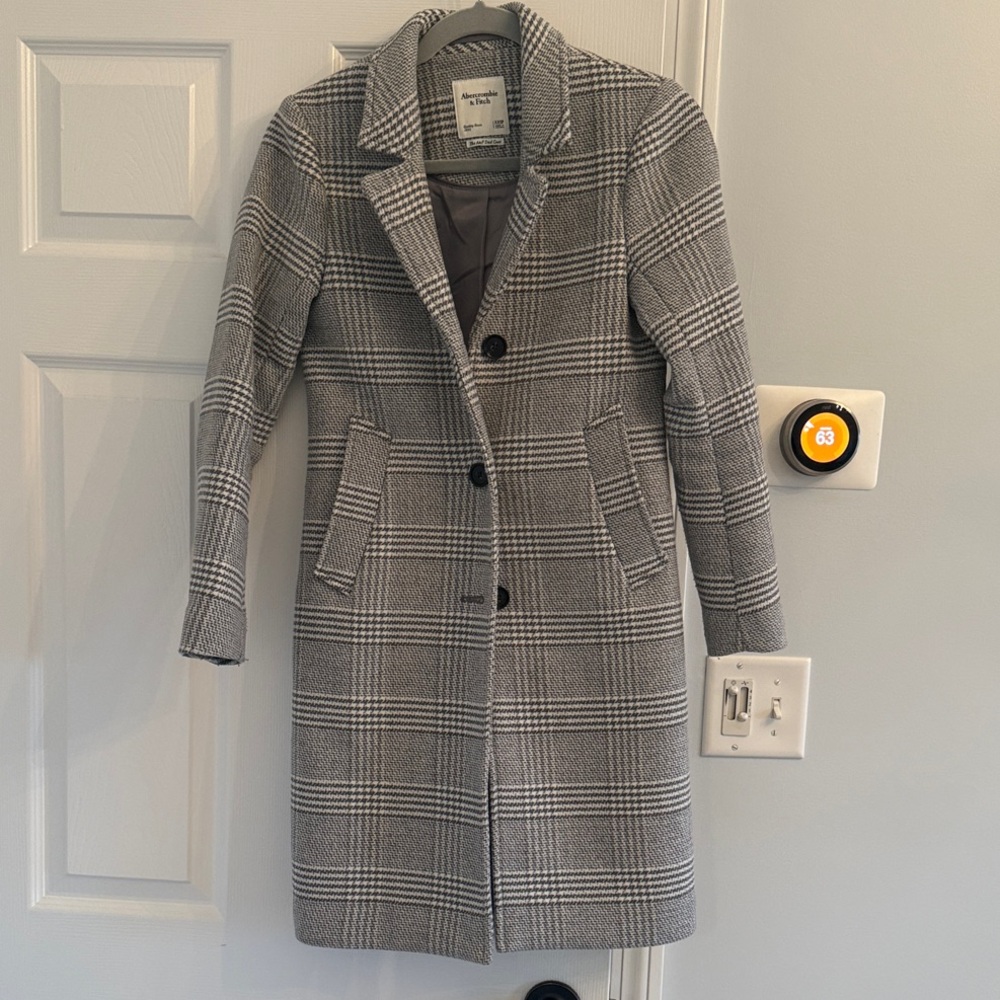Abercrombie & Fitch Dad Coat / XXSP/ grey and white plaids